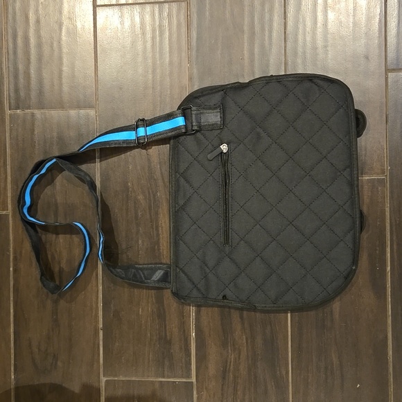 Gadget Master 3 D Crossbody Bag - Picture 6 of 8